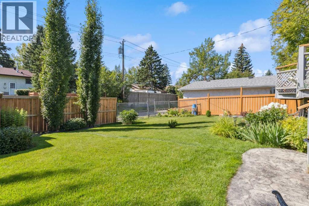 Photo 30 of 483 Cedarpark Drive Sw, Calgary AB
