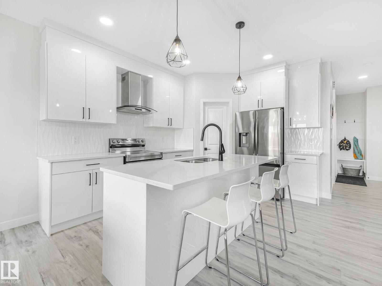 Photo 7 of 111 Bluff Cv, Leduc AB