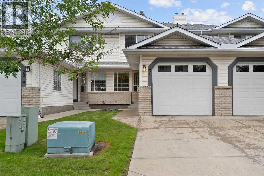 Photo 1 of 31 Silvergrove Close Nw, Calgary AB