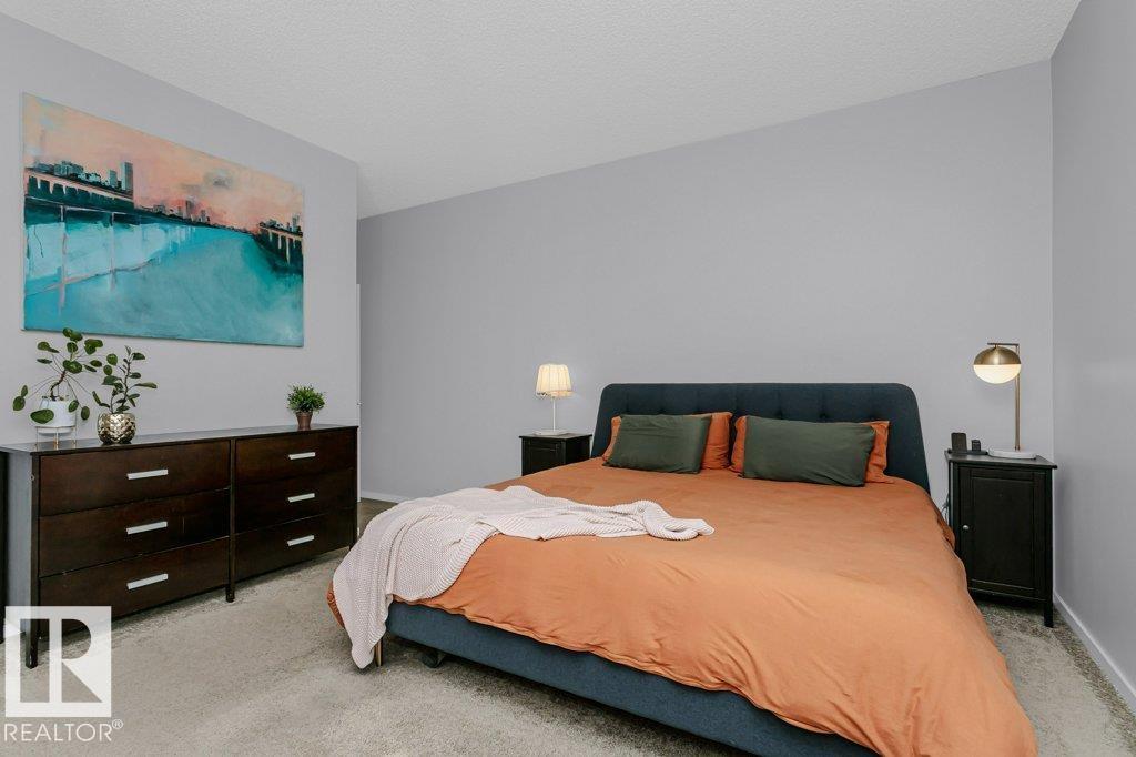Photo 11 of 9109 98 Av Nw, Edmonton AB