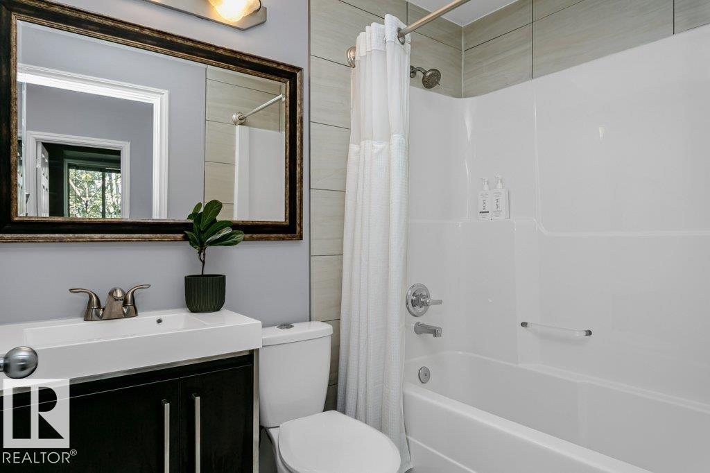 Photo 17 of 9109 98 Av Nw, Edmonton AB