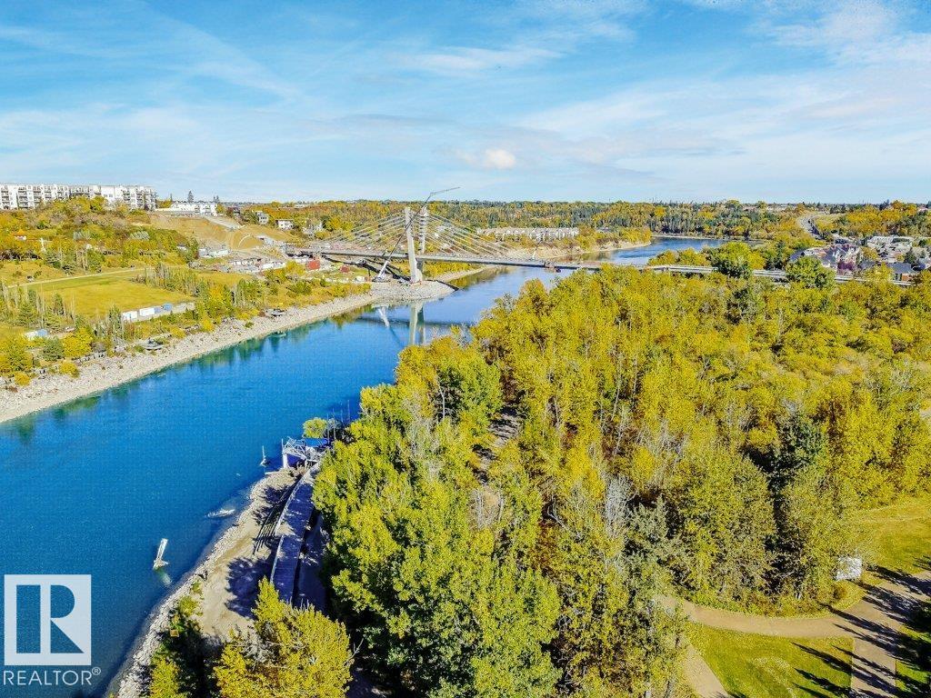 Photo 35 of 9109 98 Av Nw, Edmonton AB