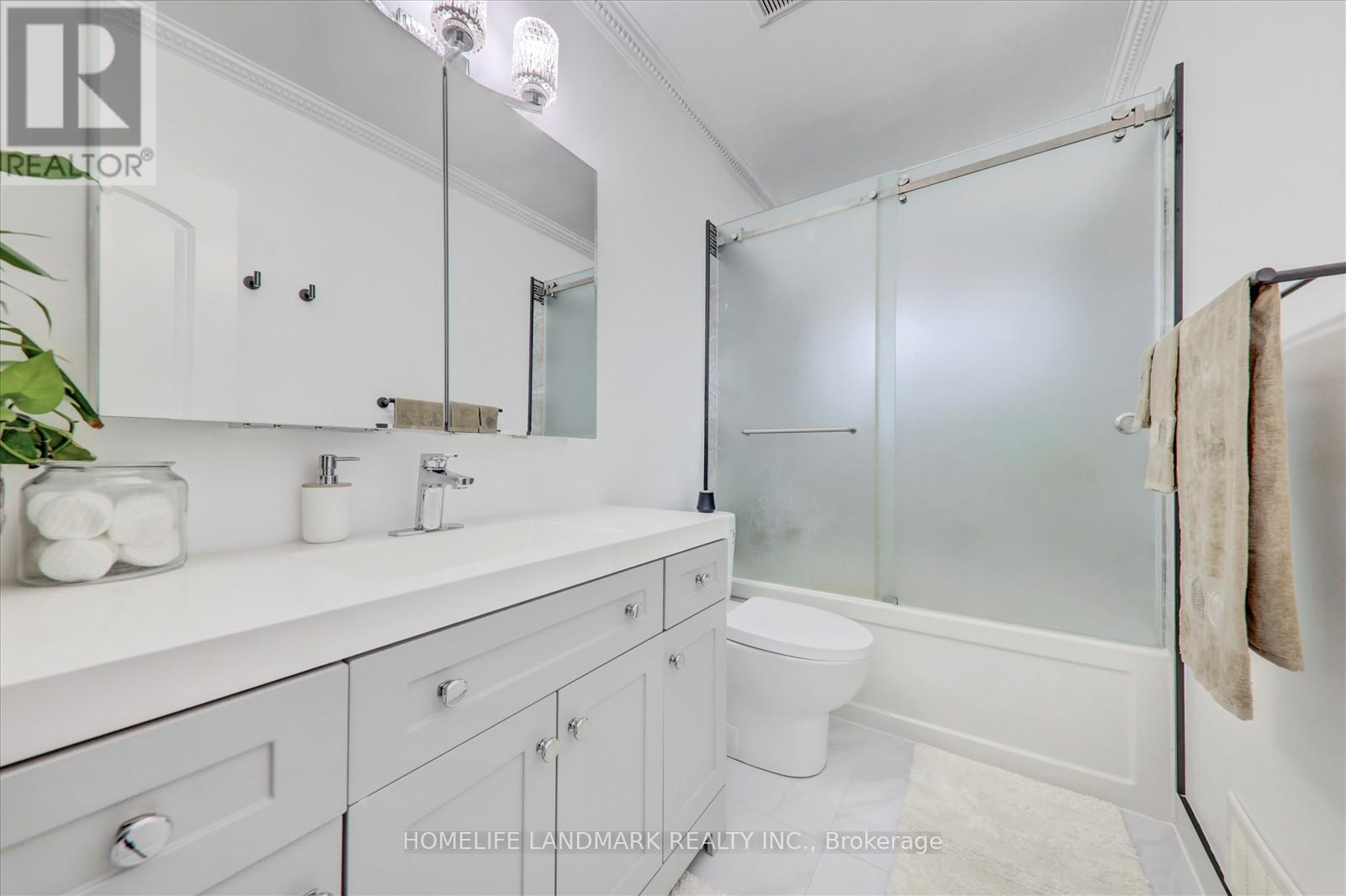 Photo 13 of 71 Sundance Crescent, Toronto ON