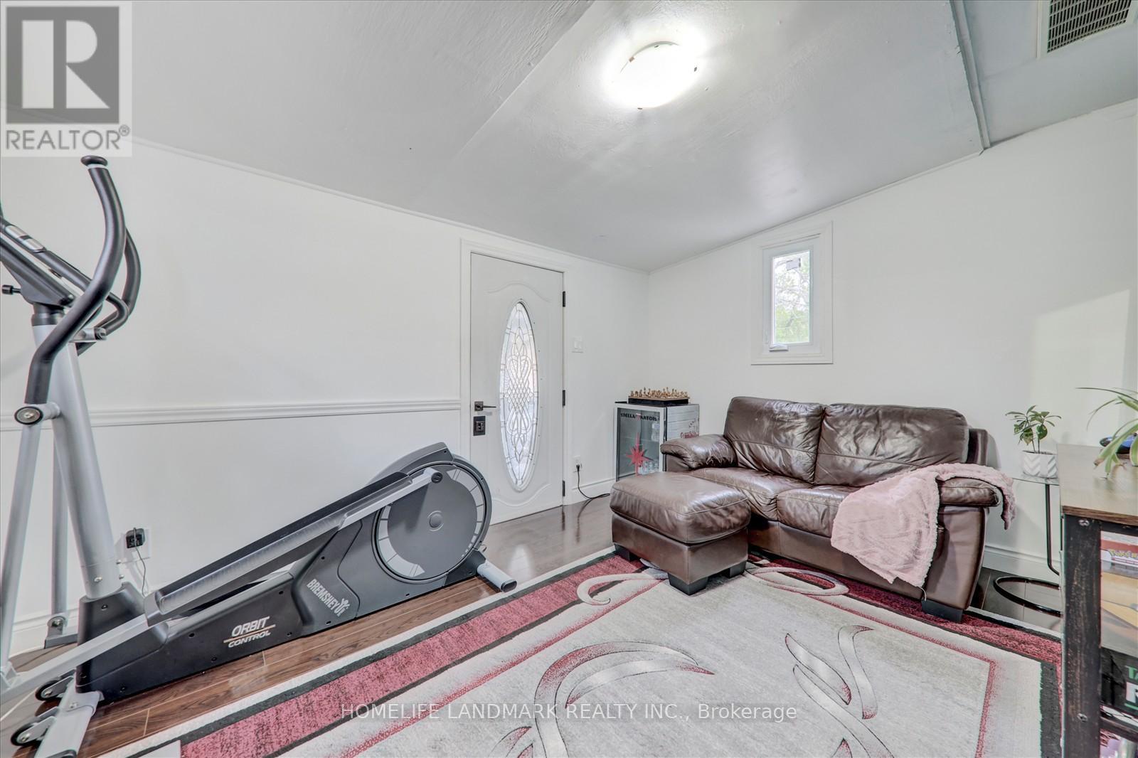 Photo 19 of 71 Sundance Crescent, Toronto ON