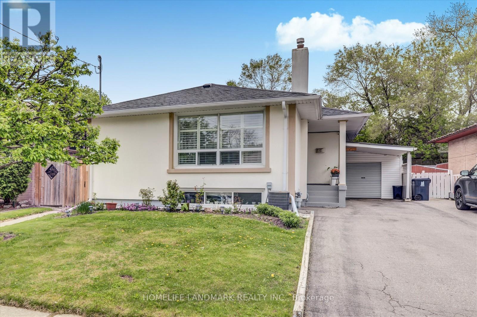 Photo 2 of 71 Sundance Crescent, Toronto ON