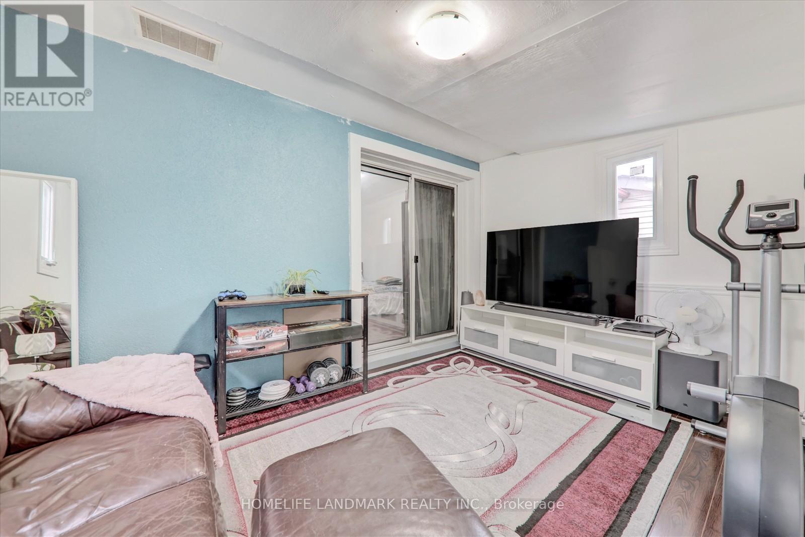 Photo 20 of 71 Sundance Crescent, Toronto ON
