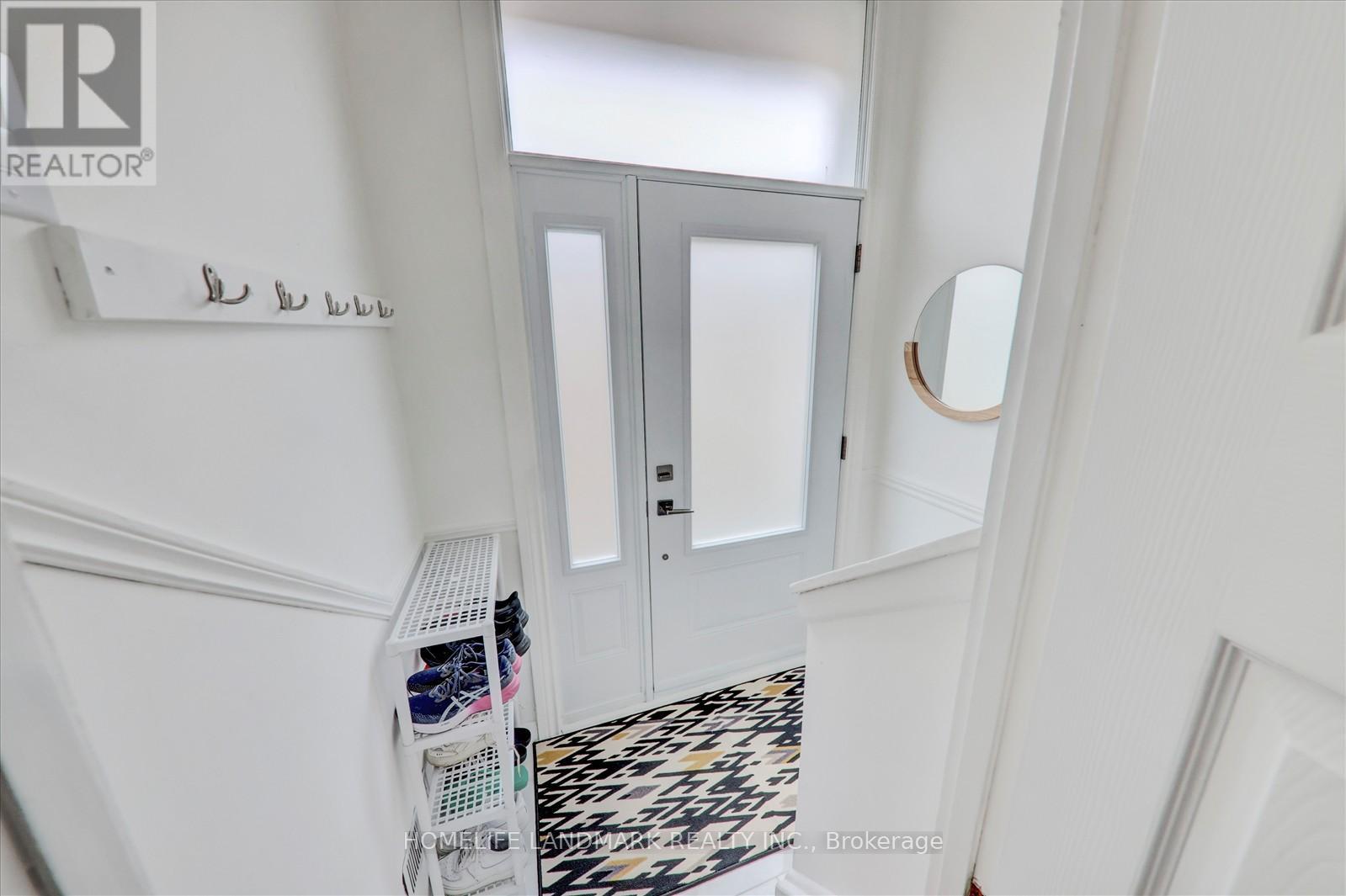Photo 23 of 71 Sundance Crescent, Toronto ON