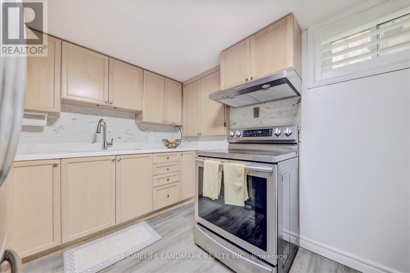 Photo 28 of 71 Sundance Crescent, Toronto ON