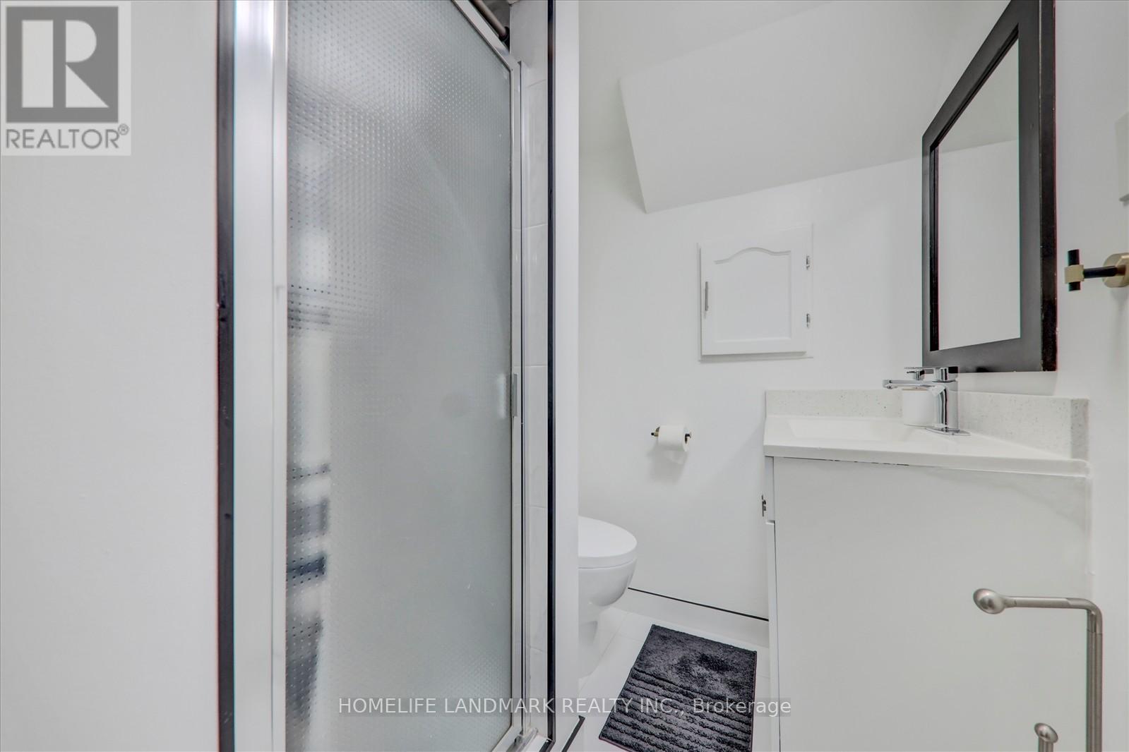 Photo 31 of 71 Sundance Crescent, Toronto ON