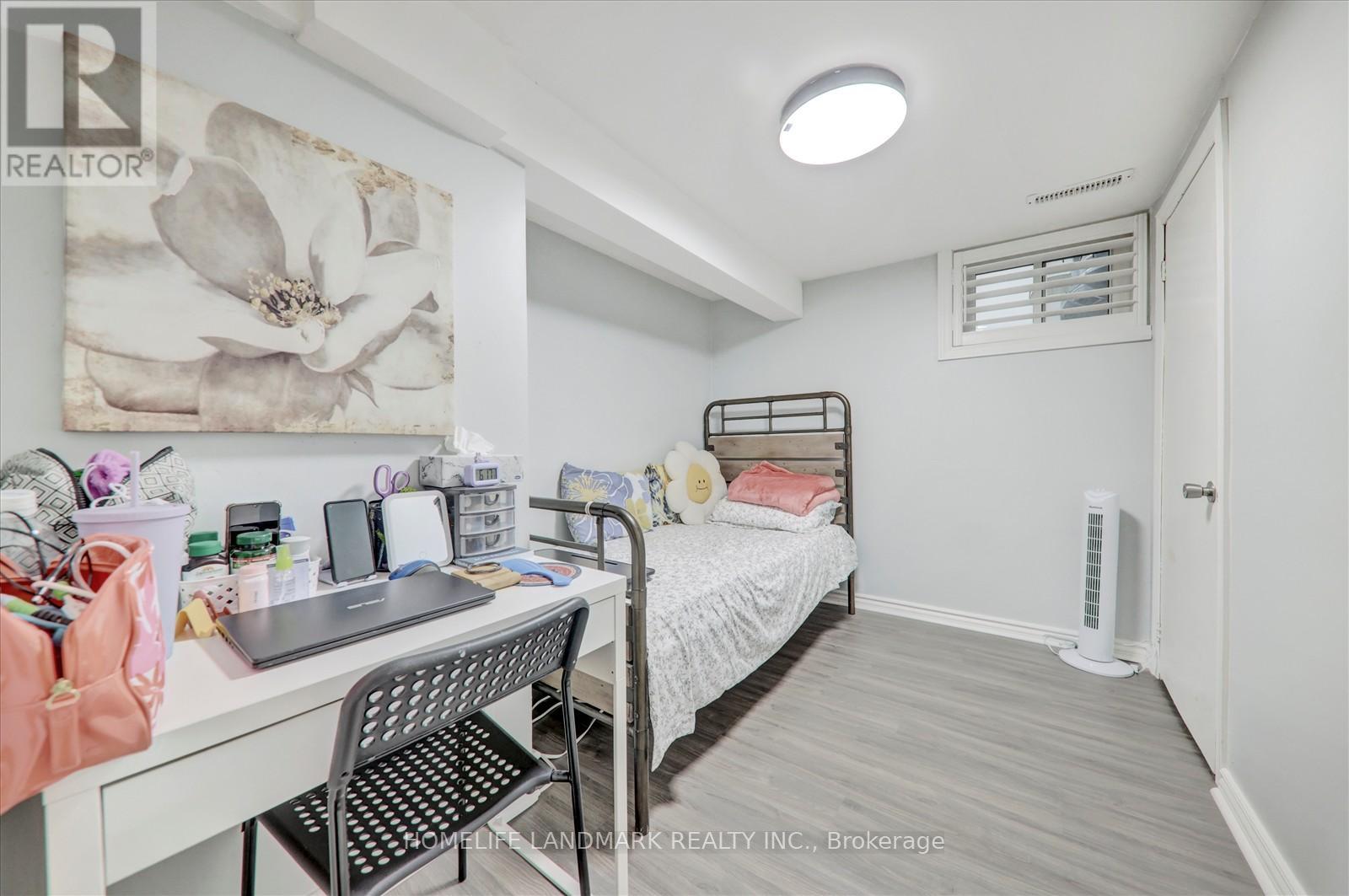 Photo 32 of 71 Sundance Crescent, Toronto ON