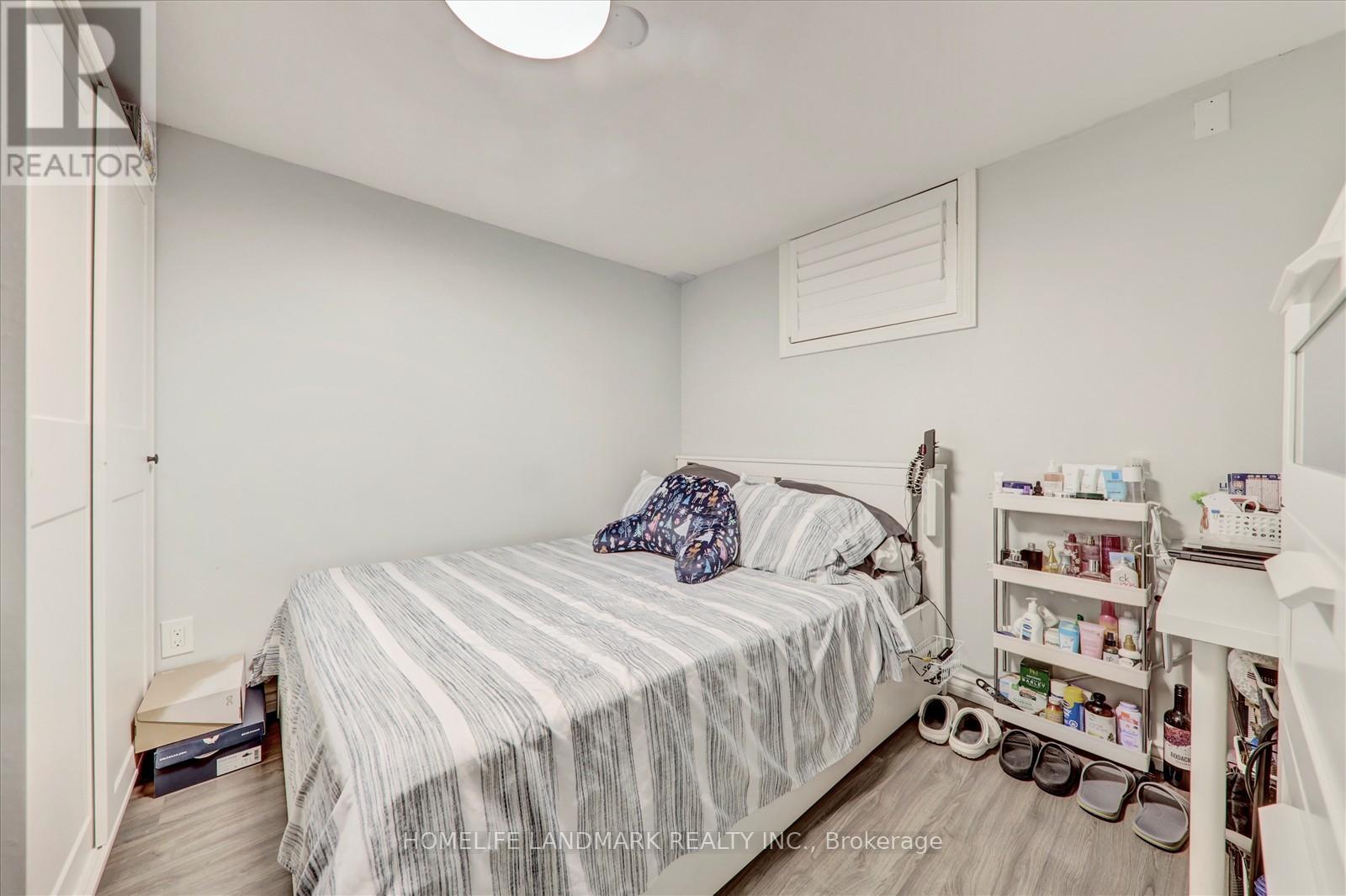 Photo 34 of 71 Sundance Crescent, Toronto ON
