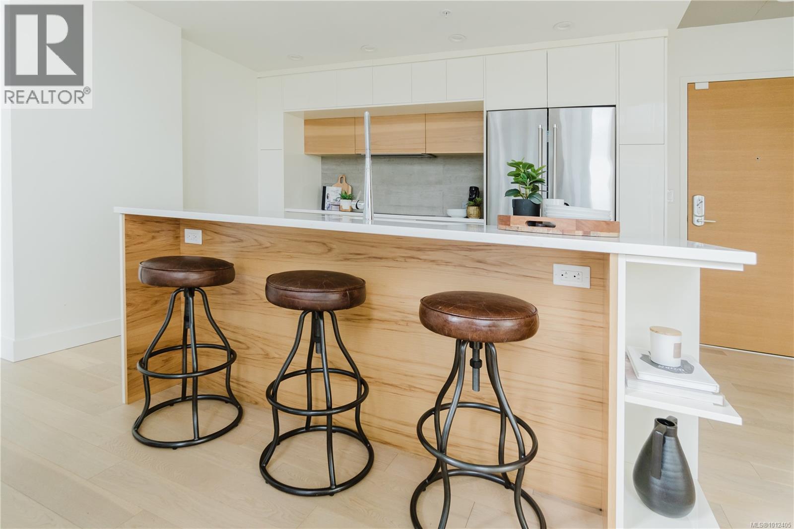 Photo 11 of 515 989 Johnson St, Victoria BC