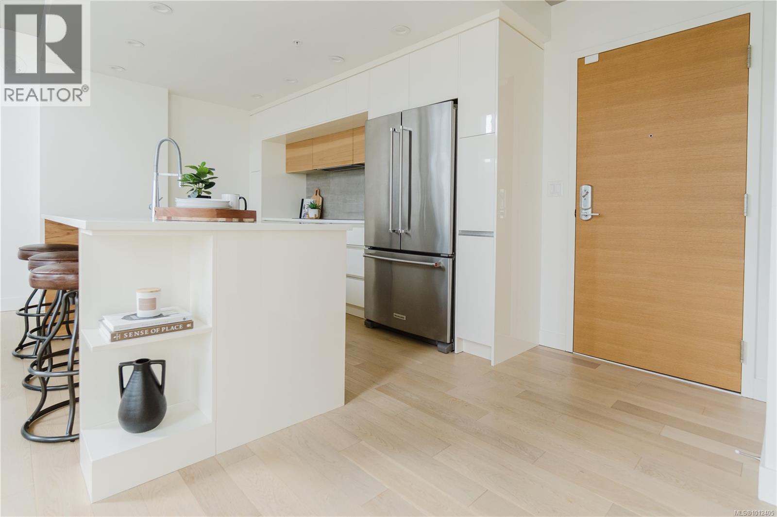Photo 9 of 515 989 Johnson St, Victoria BC