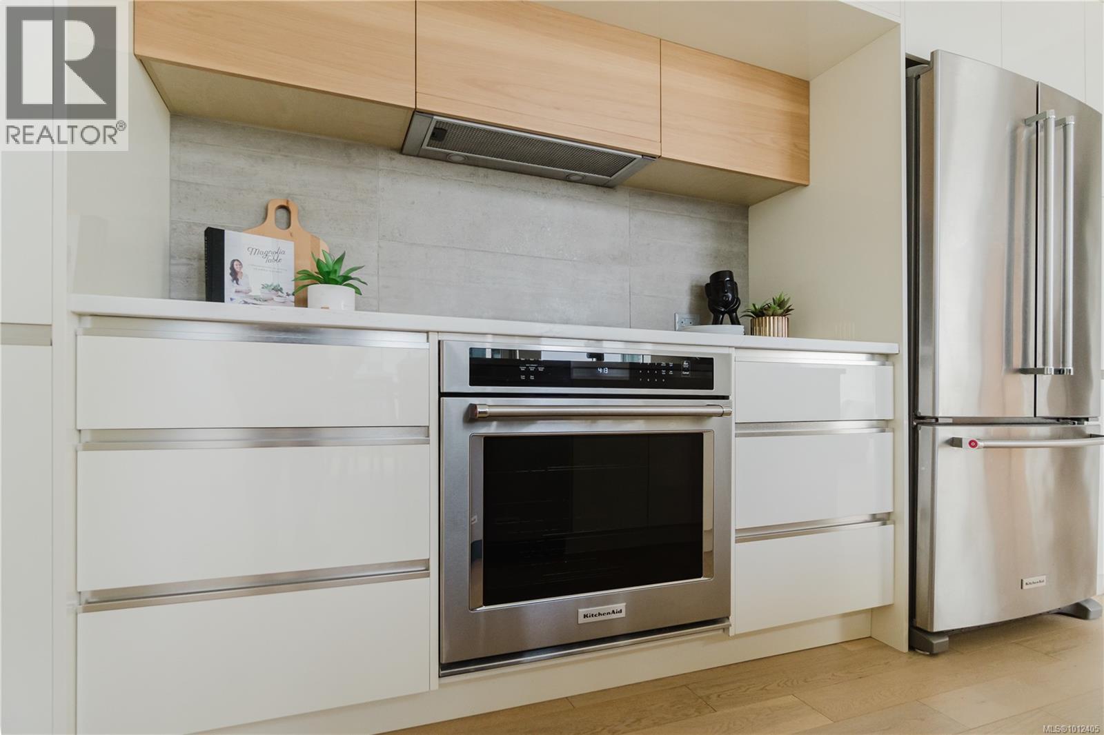 Photo 13 of 515 989 Johnson St, Victoria BC