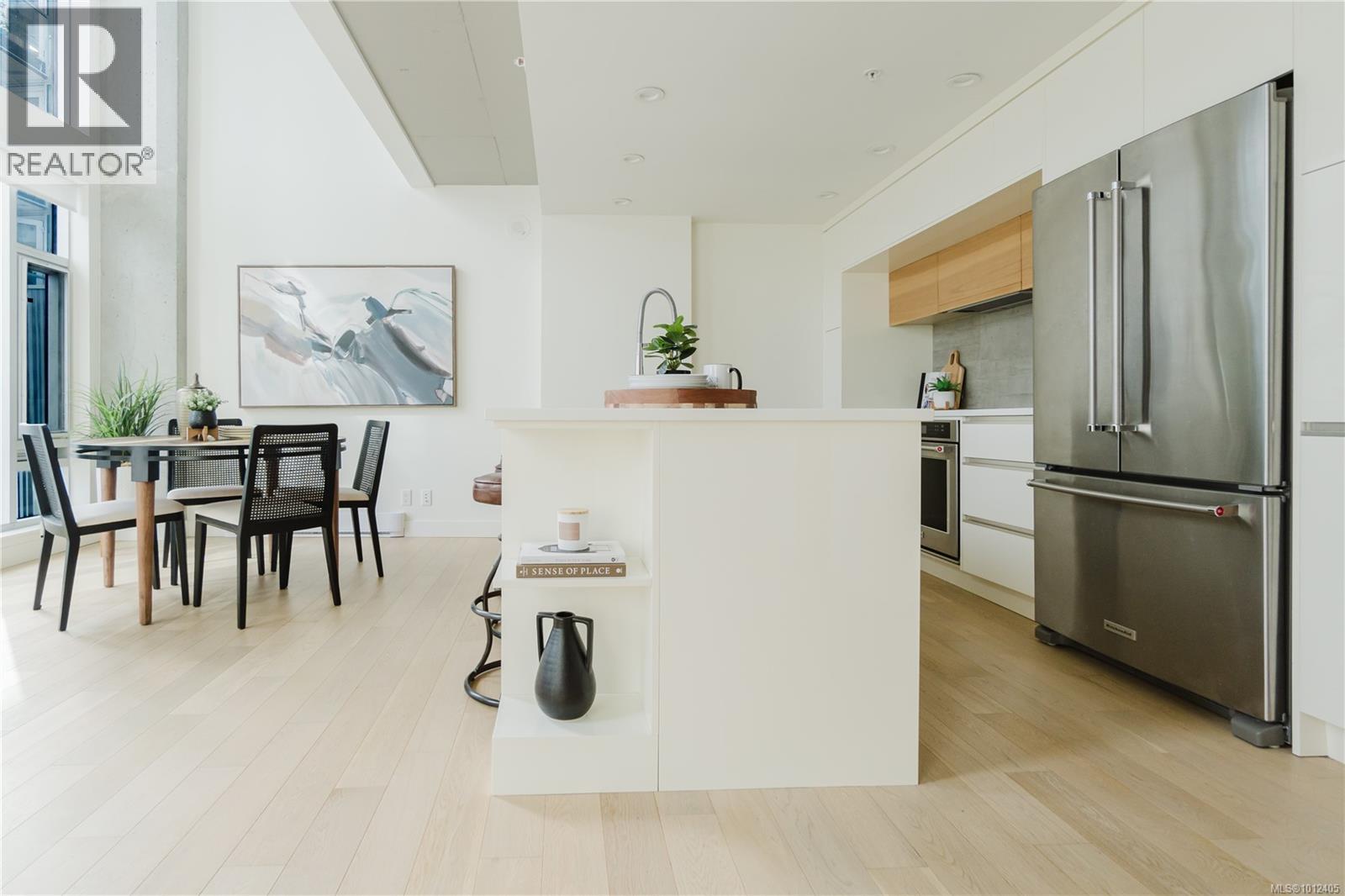 Photo 10 of 515 989 Johnson St, Victoria BC