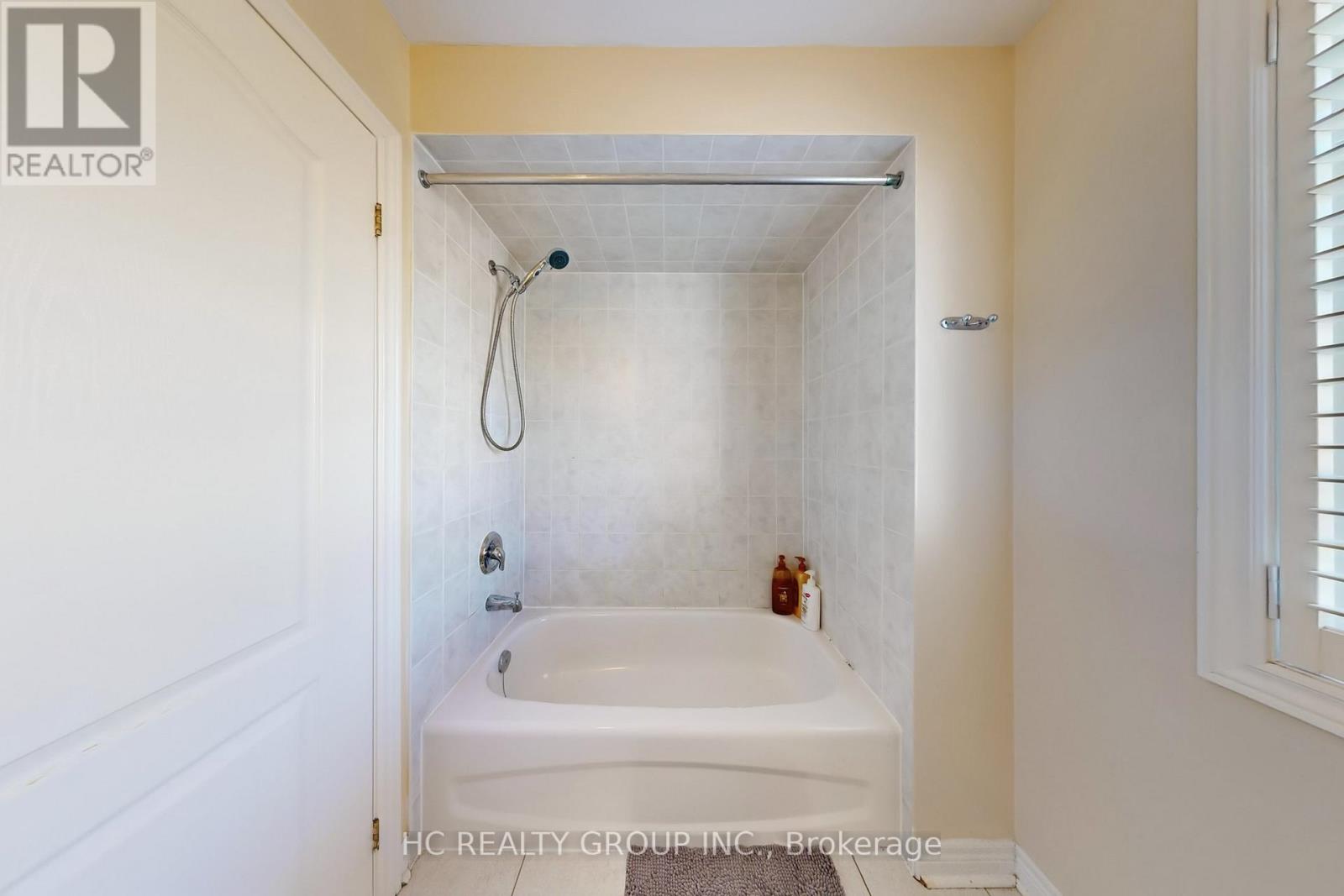 Photo 16 of 97 Morning Dove Drive, Markham ON