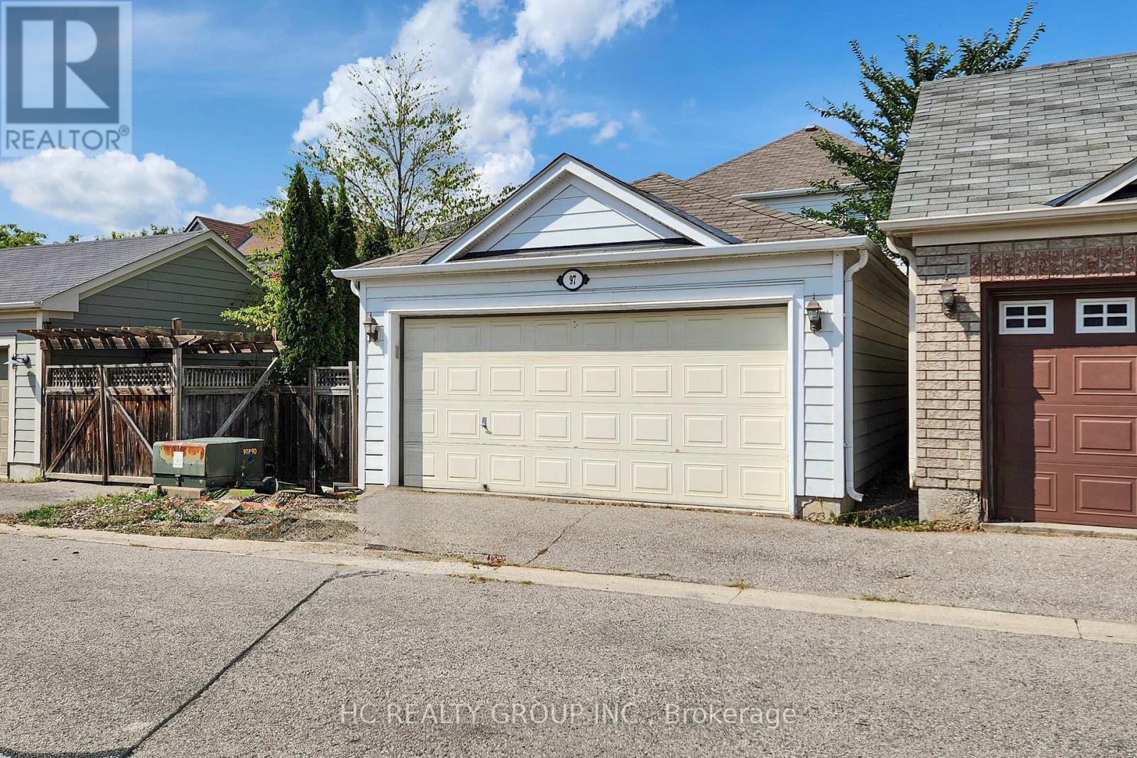 Photo 21 of 97 Morning Dove Drive, Markham ON