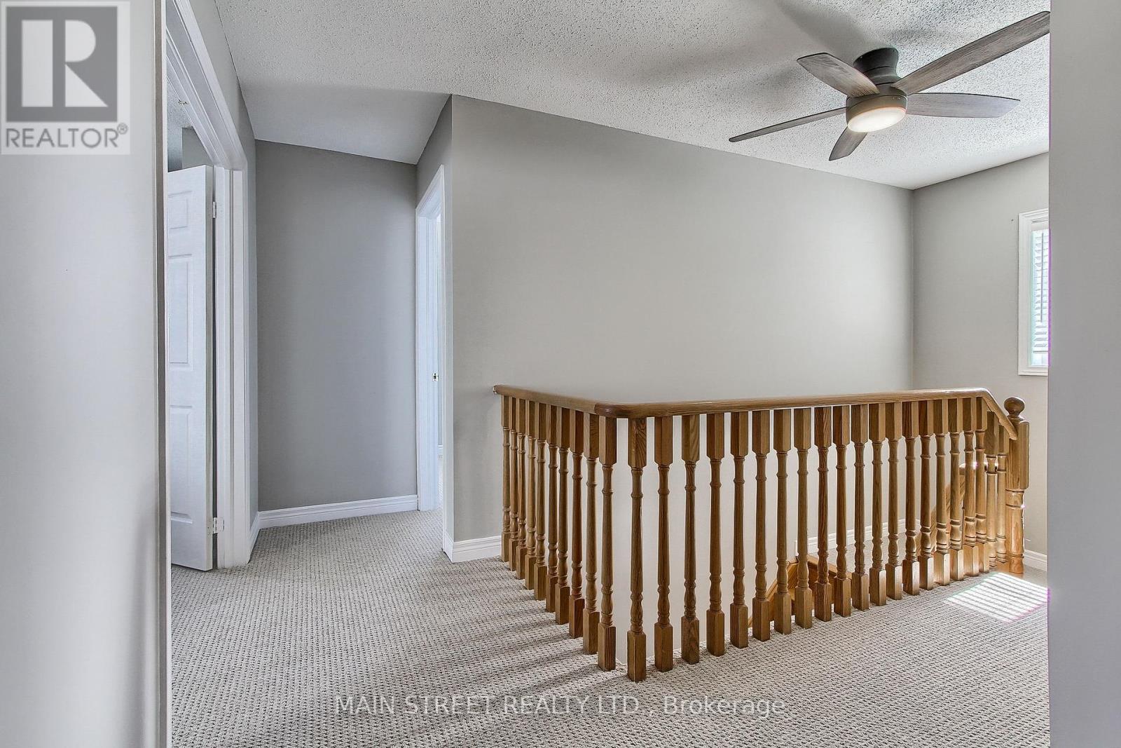 Photo 24 of 46 Silverstone Crescent, Georgina ON