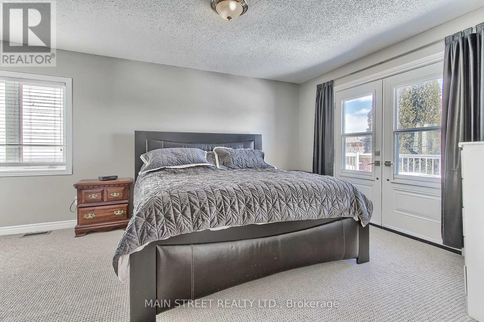Photo 26 of 46 Silverstone Crescent, Georgina ON