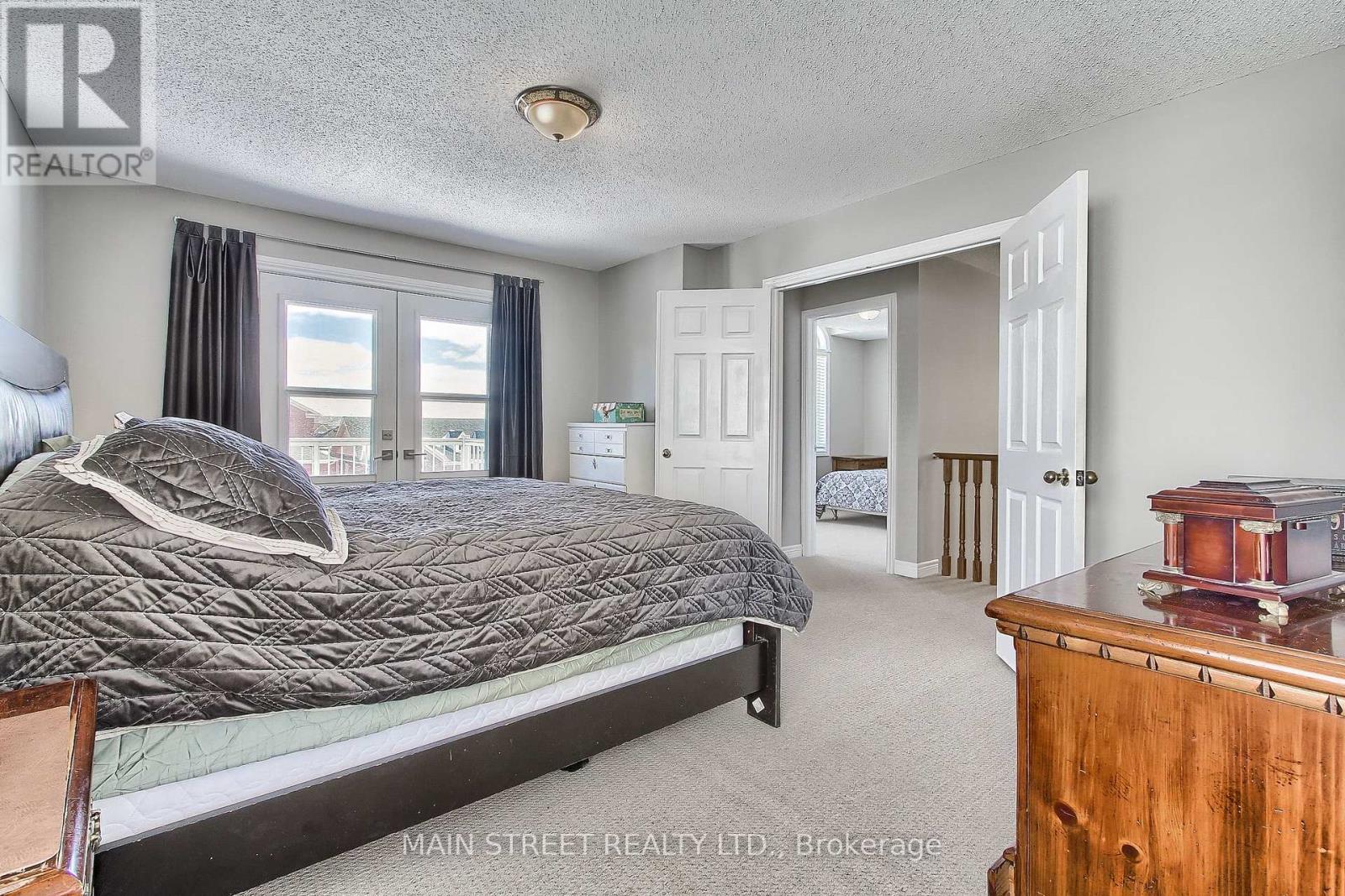 Photo 28 of 46 Silverstone Crescent, Georgina ON