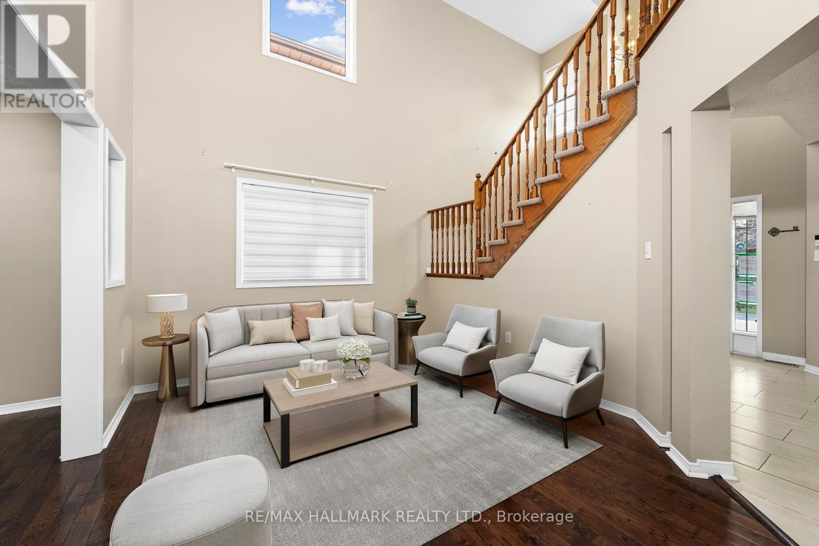Photo 10 of 58 Casa Grande Street, Richmond Hill ON
