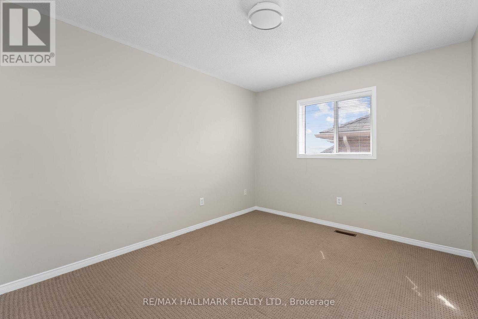 Photo 14 of 58 Casa Grande Street, Richmond Hill ON
