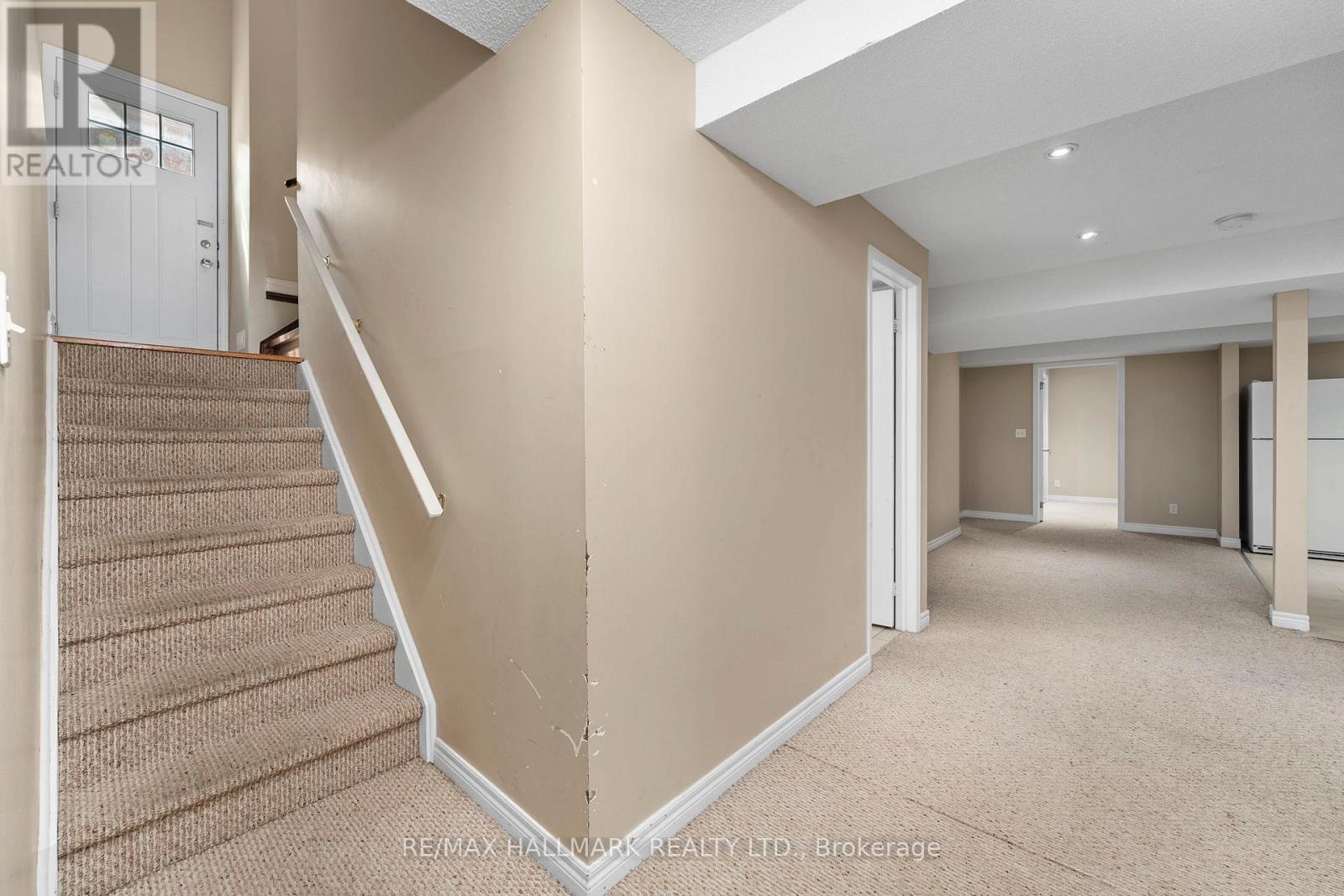 Photo 23 of 58 Casa Grande Street, Richmond Hill ON
