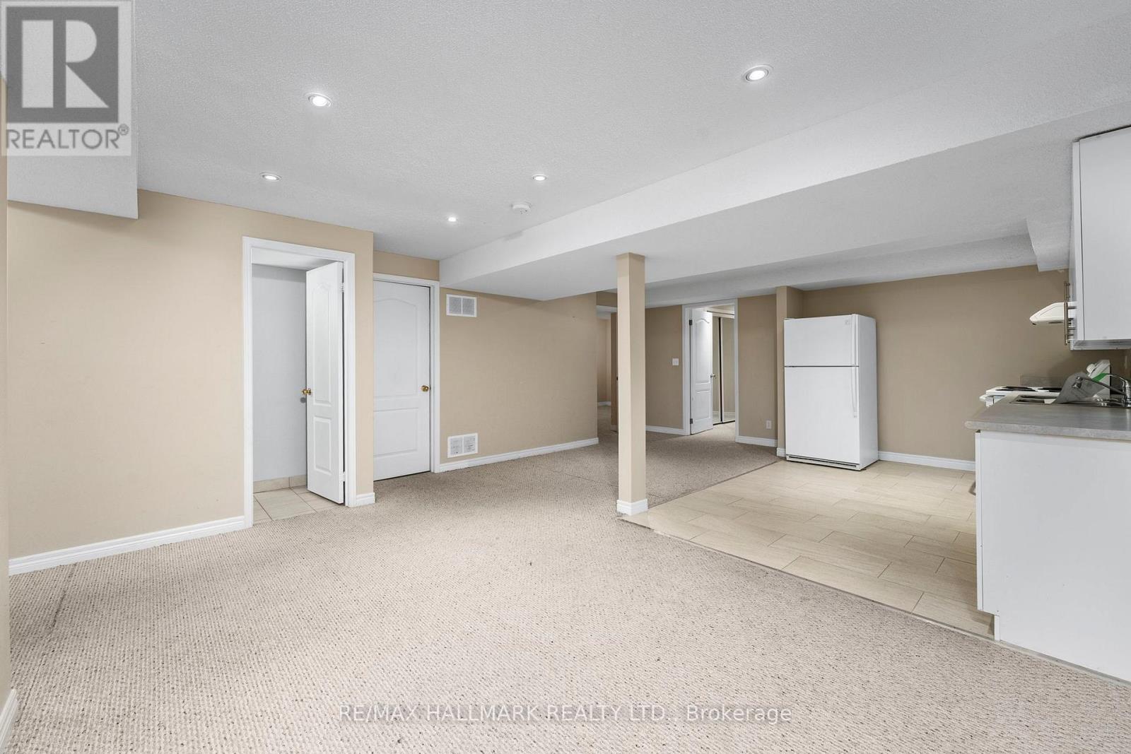 Photo 26 of 58 Casa Grande Street, Richmond Hill ON