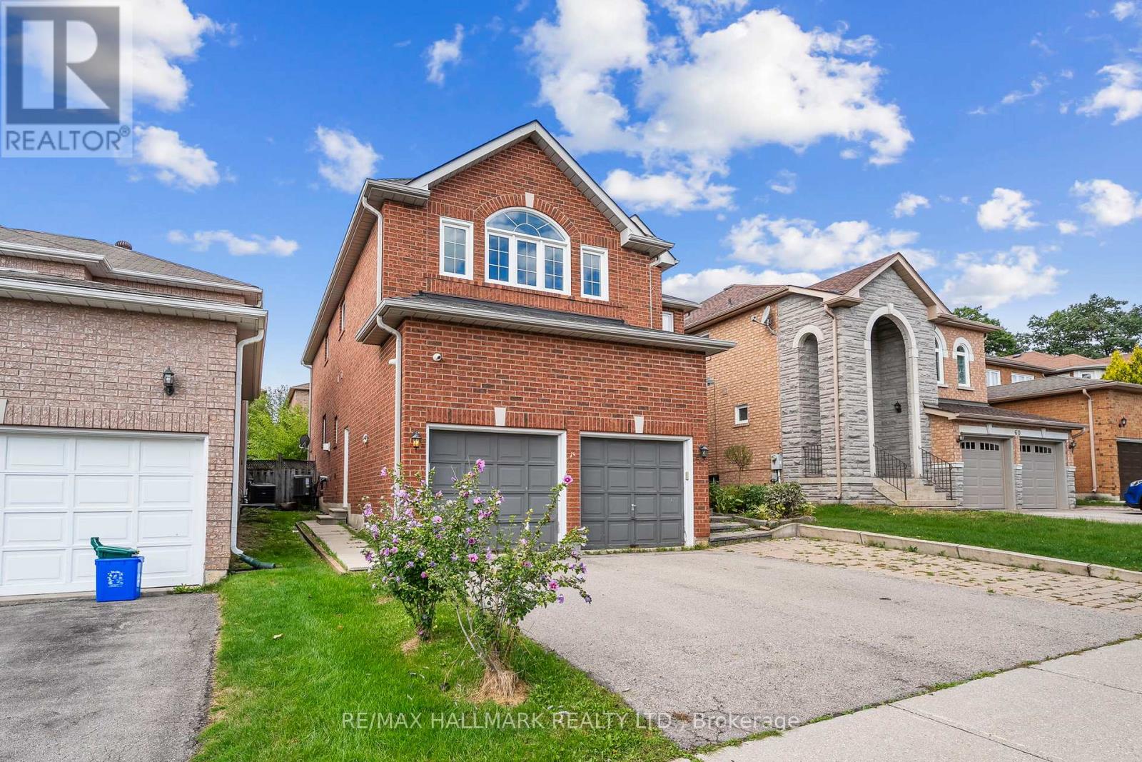 Photo 39 of 58 Casa Grande Street, Richmond Hill ON
