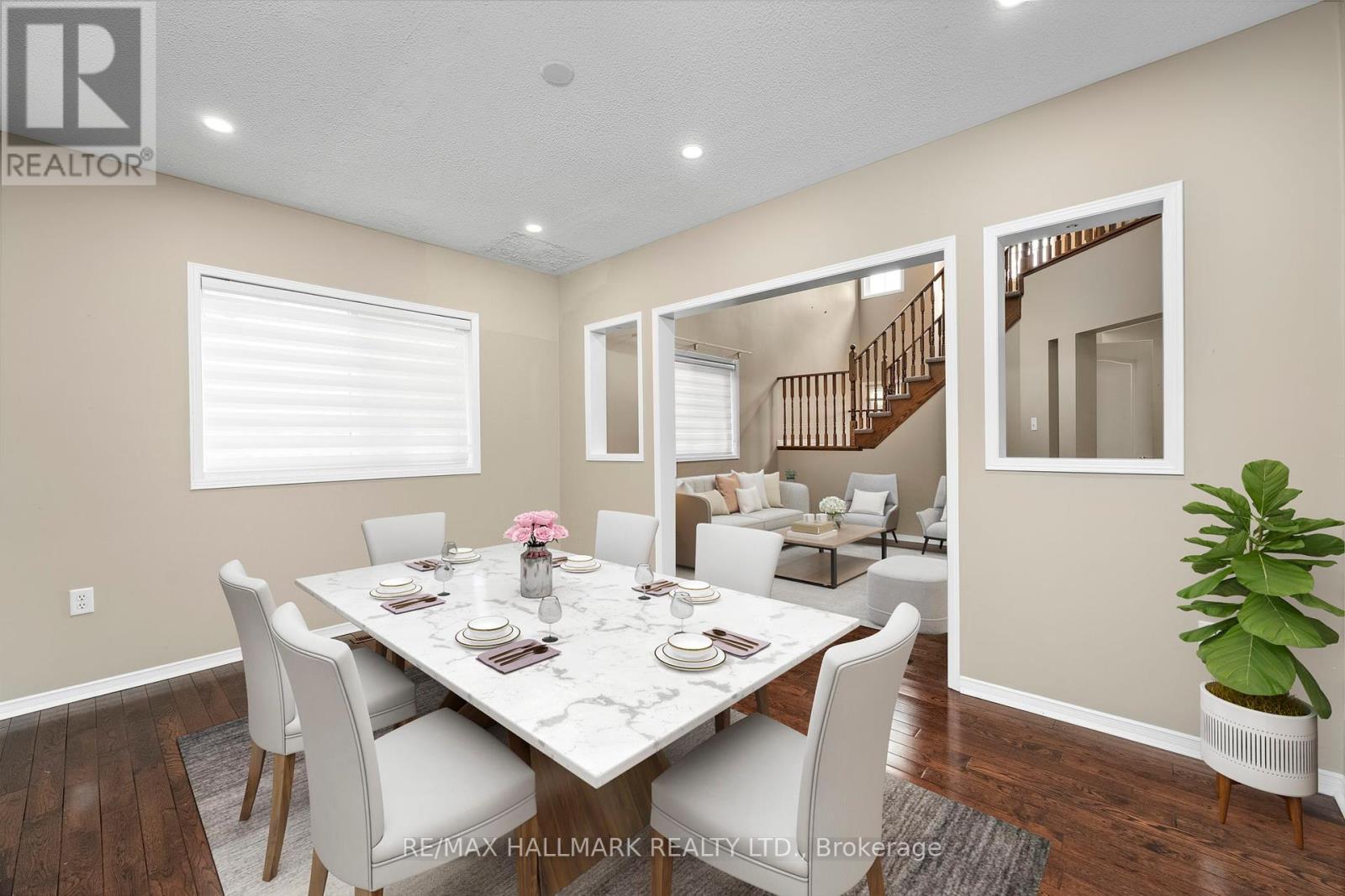 Photo 9 of 58 Casa Grande Street, Richmond Hill ON