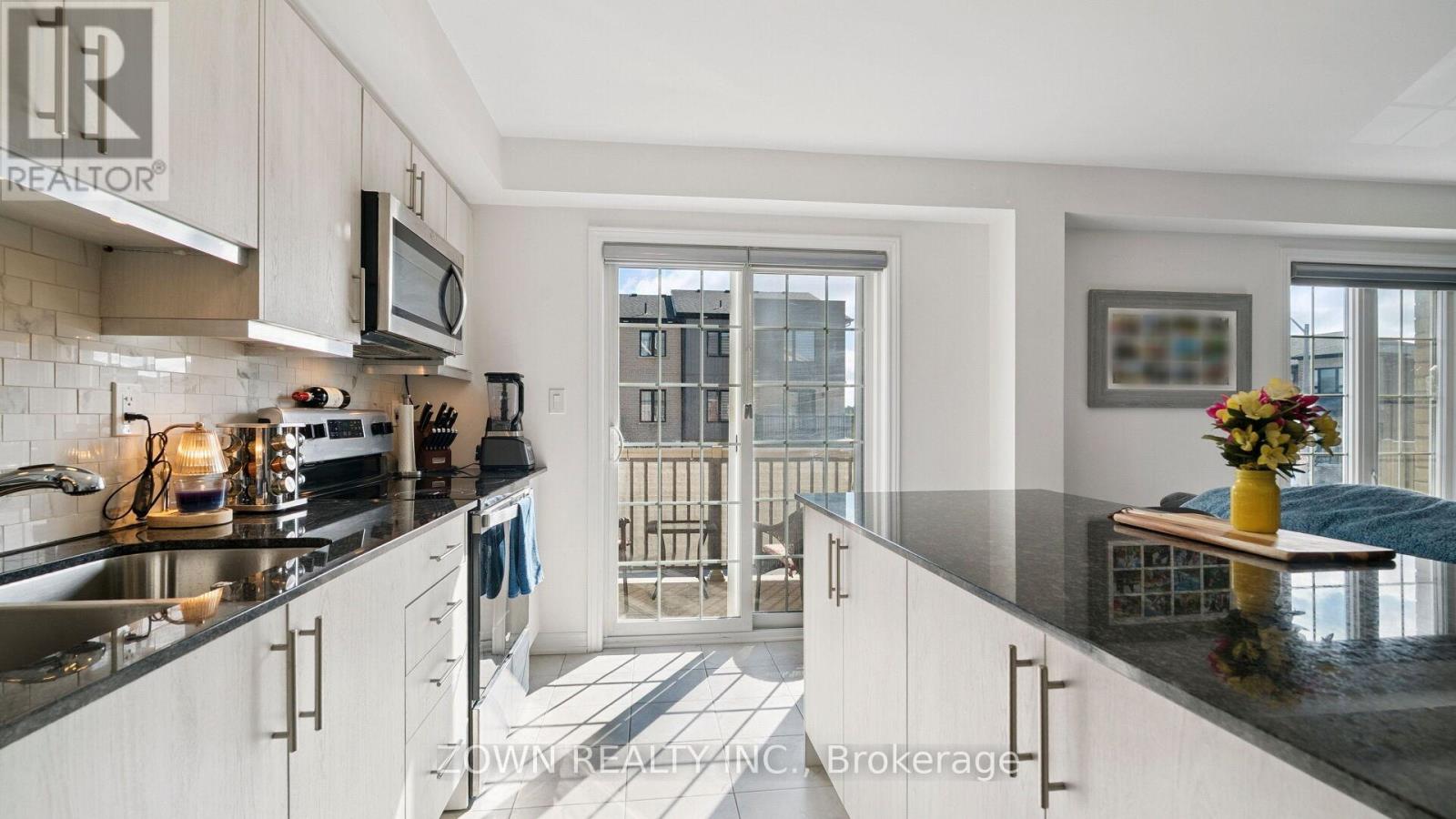 Photo 15 of 3 Silo Mews, Barrie ON
