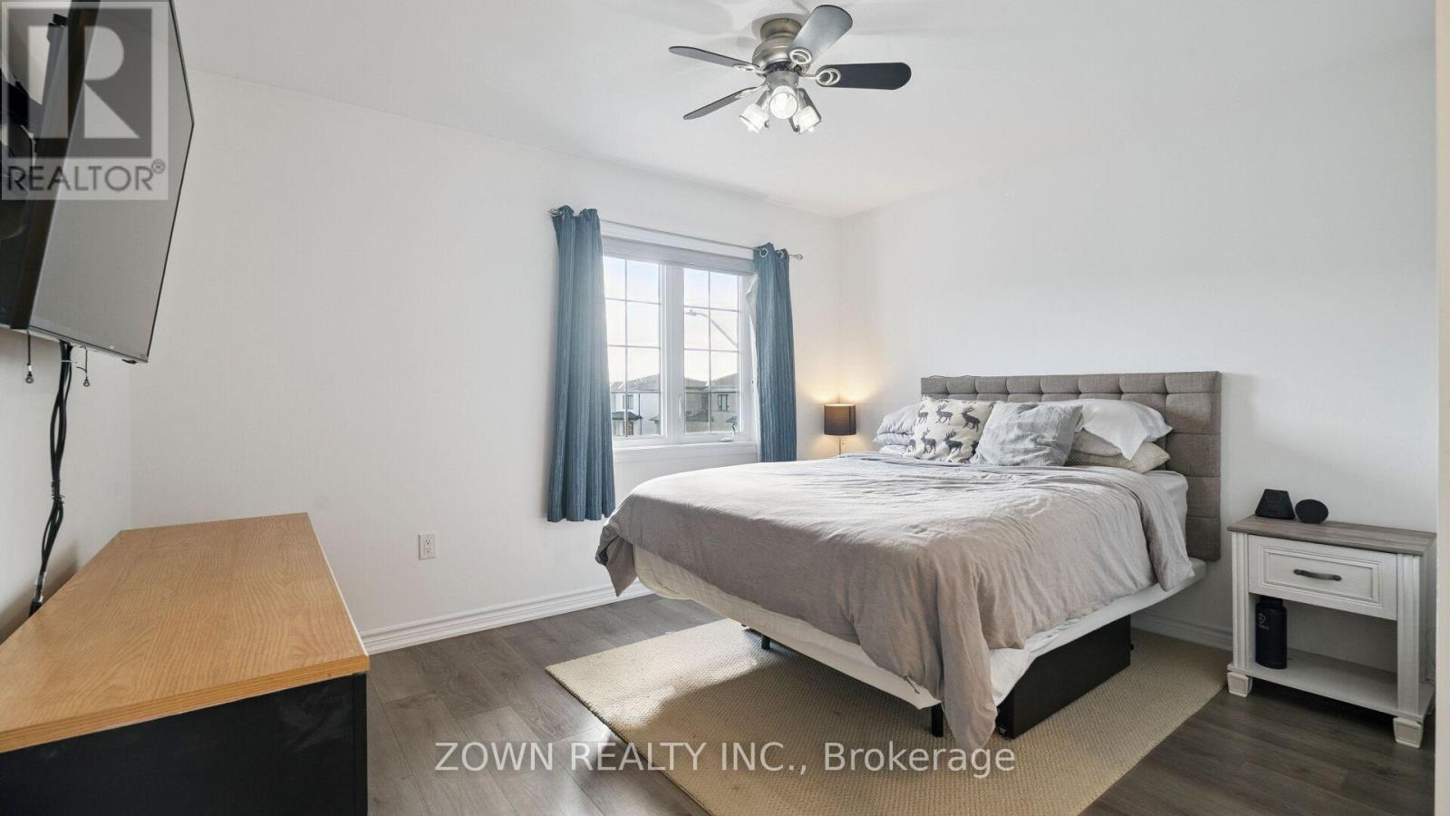 Photo 24 of 3 Silo Mews, Barrie ON