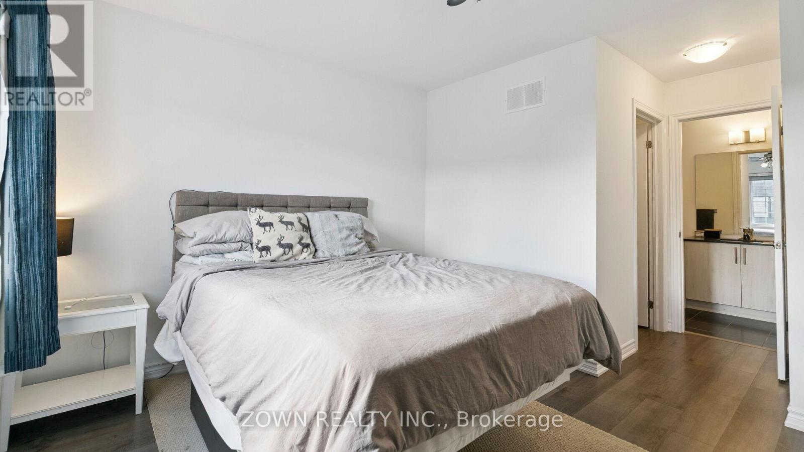 Photo 25 of 3 Silo Mews, Barrie ON