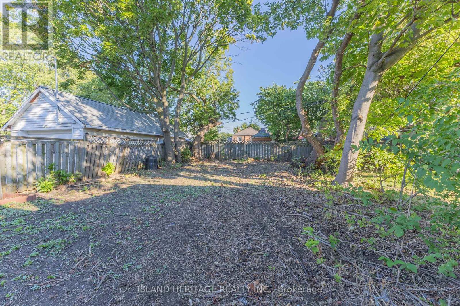 Photo 35 of 142 Symons Street, Toronto ON