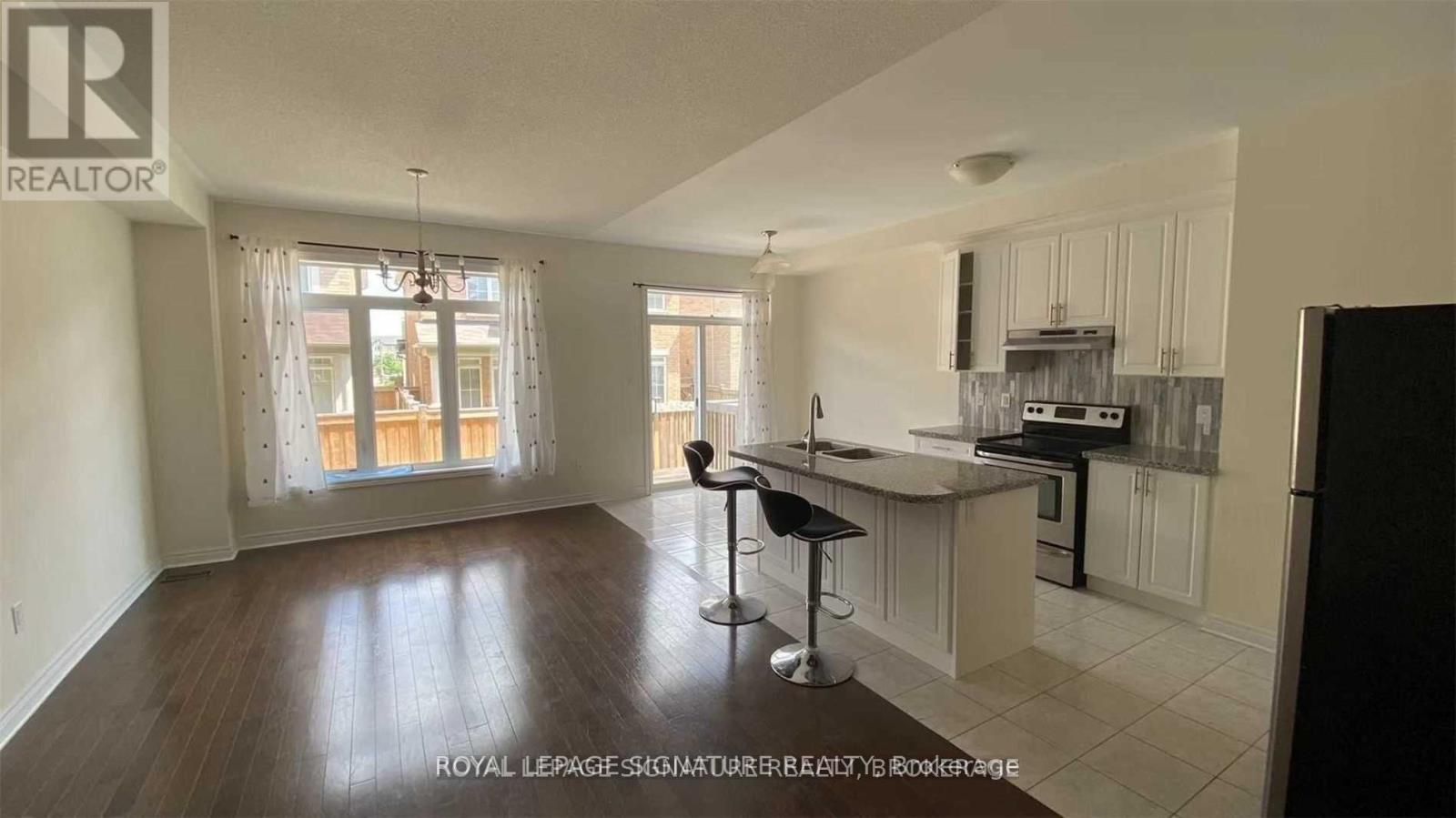 Photo 2 of 362 Leadwood Gate, Oakville ON