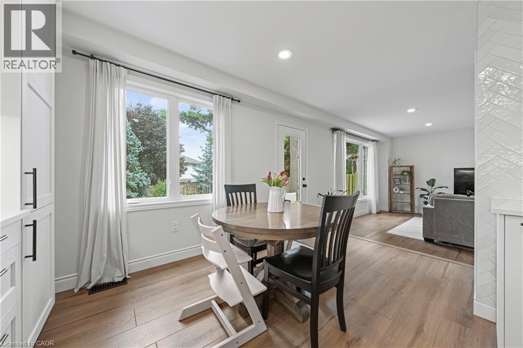 Photo 12 of 180 Granite Hill Drive, Cambridge ON
