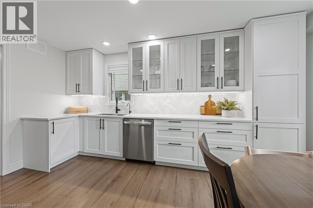 Photo 14 of 180 Granite Hill Drive, Cambridge ON