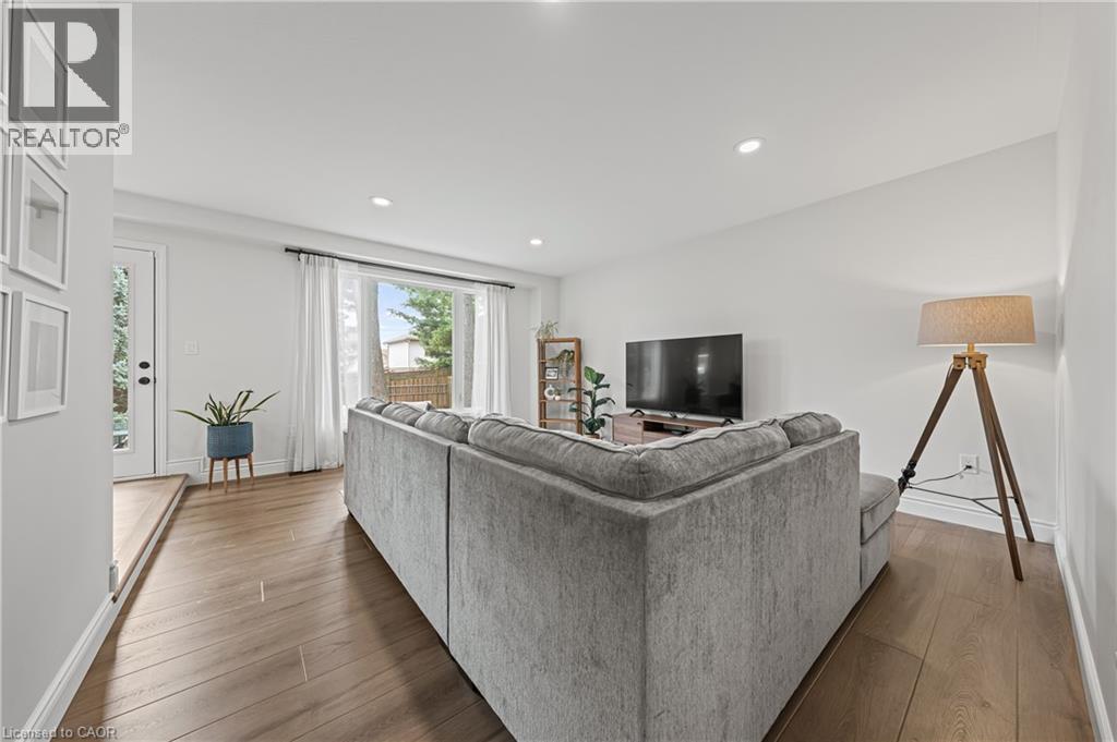 Photo 19 of 180 Granite Hill Drive, Cambridge ON