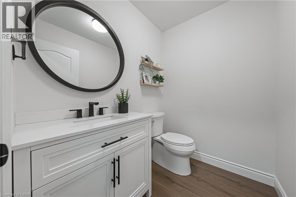 Photo 22 of 180 Granite Hill Drive, Cambridge ON