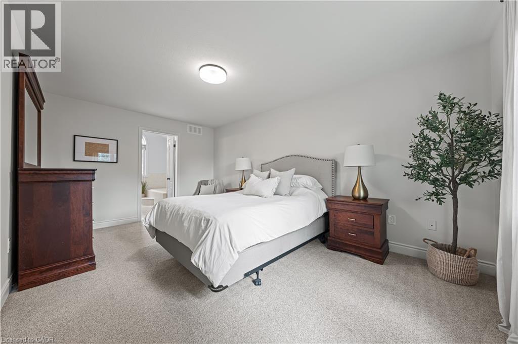 Photo 26 of 180 Granite Hill Drive, Cambridge ON