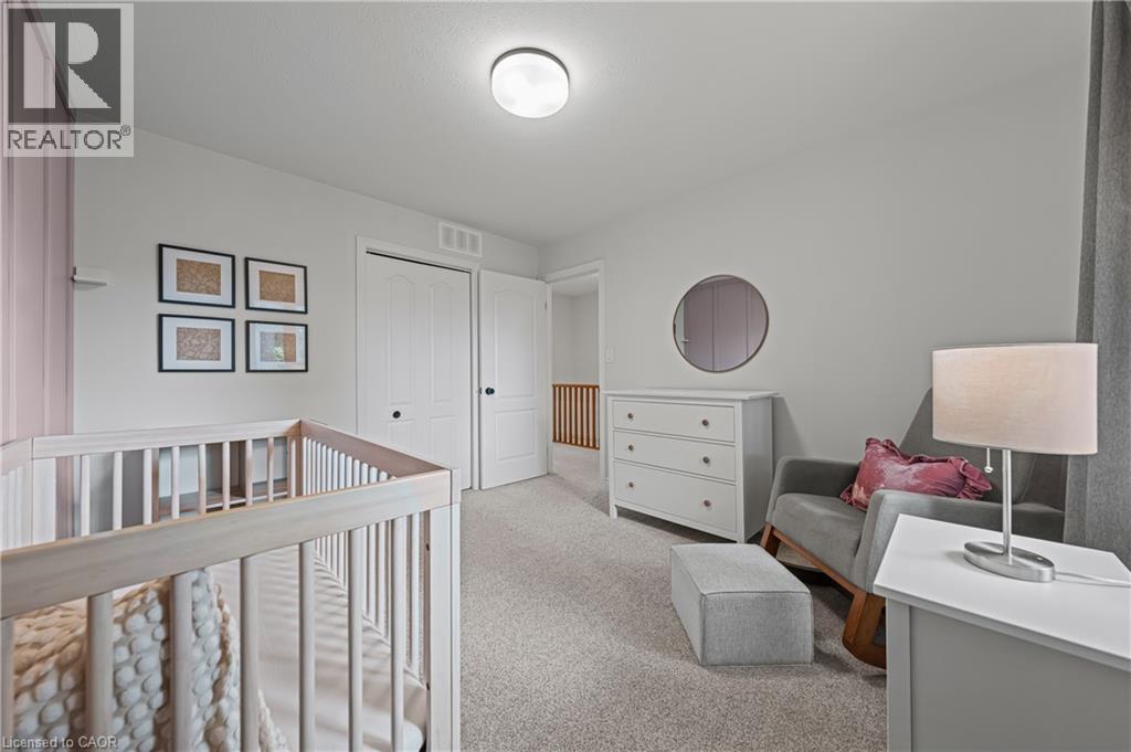 Photo 34 of 180 Granite Hill Drive, Cambridge ON