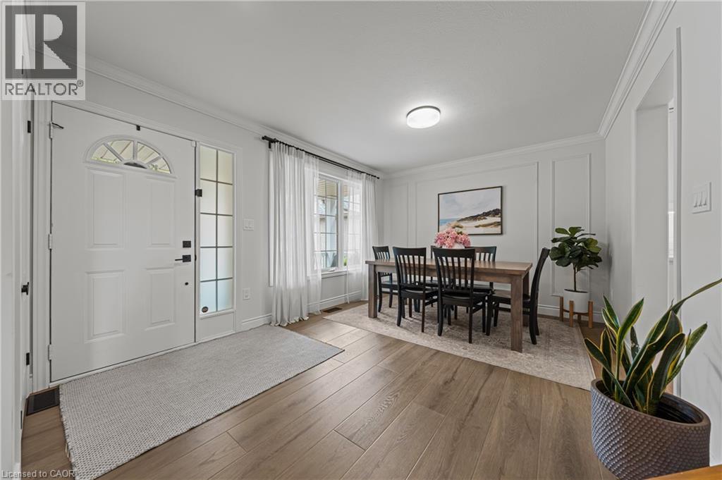 Photo 6 of 180 Granite Hill Drive, Cambridge ON