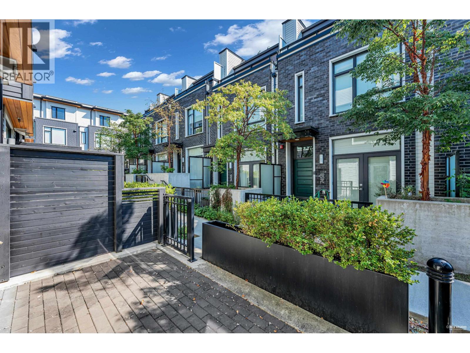 Photo 10 of 7478 Granville Street, Vancouver BC