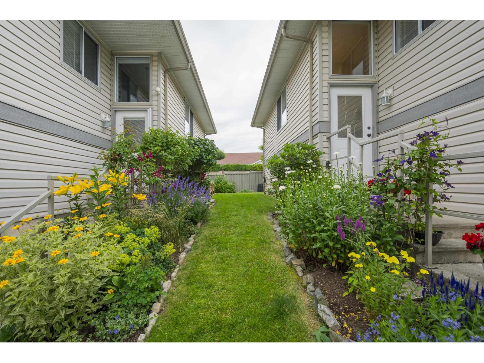 Photo 35 of 5 2023 Winfield Drive, Abbotsford BC