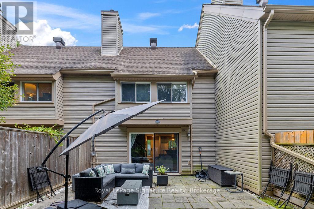 Photo 26 of 124 Escarpment Crescent, Collingwood ON