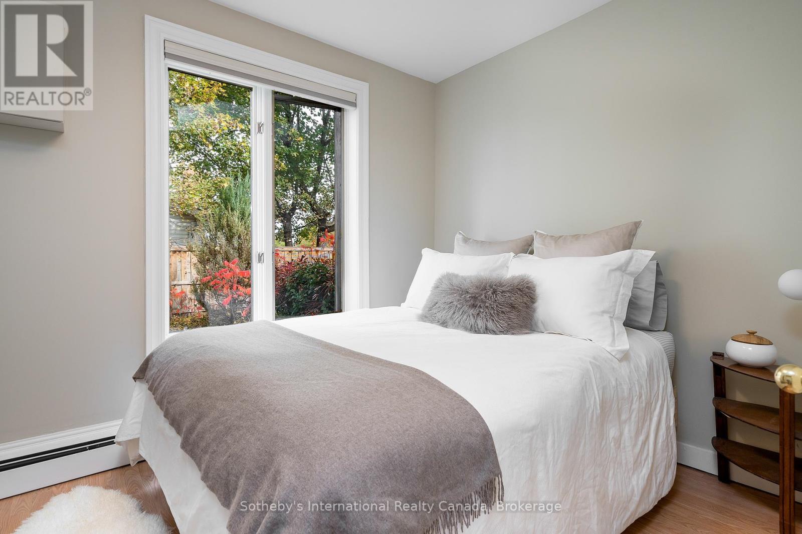 Photo 14 of 335 Napier Street, Collingwood ON
