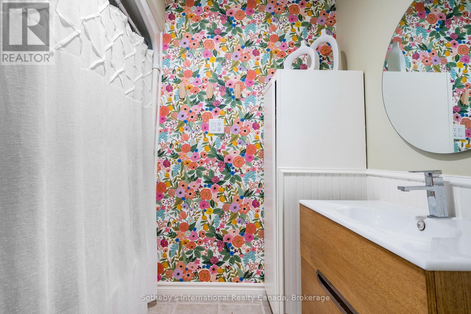 Photo 17 of 335 Napier Street, Collingwood ON