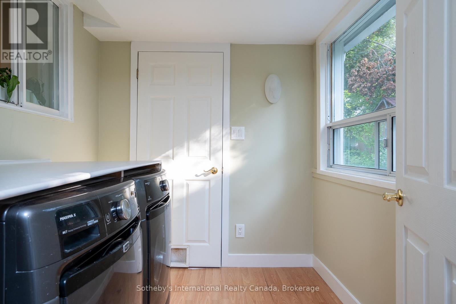 Photo 18 of 335 Napier Street, Collingwood ON