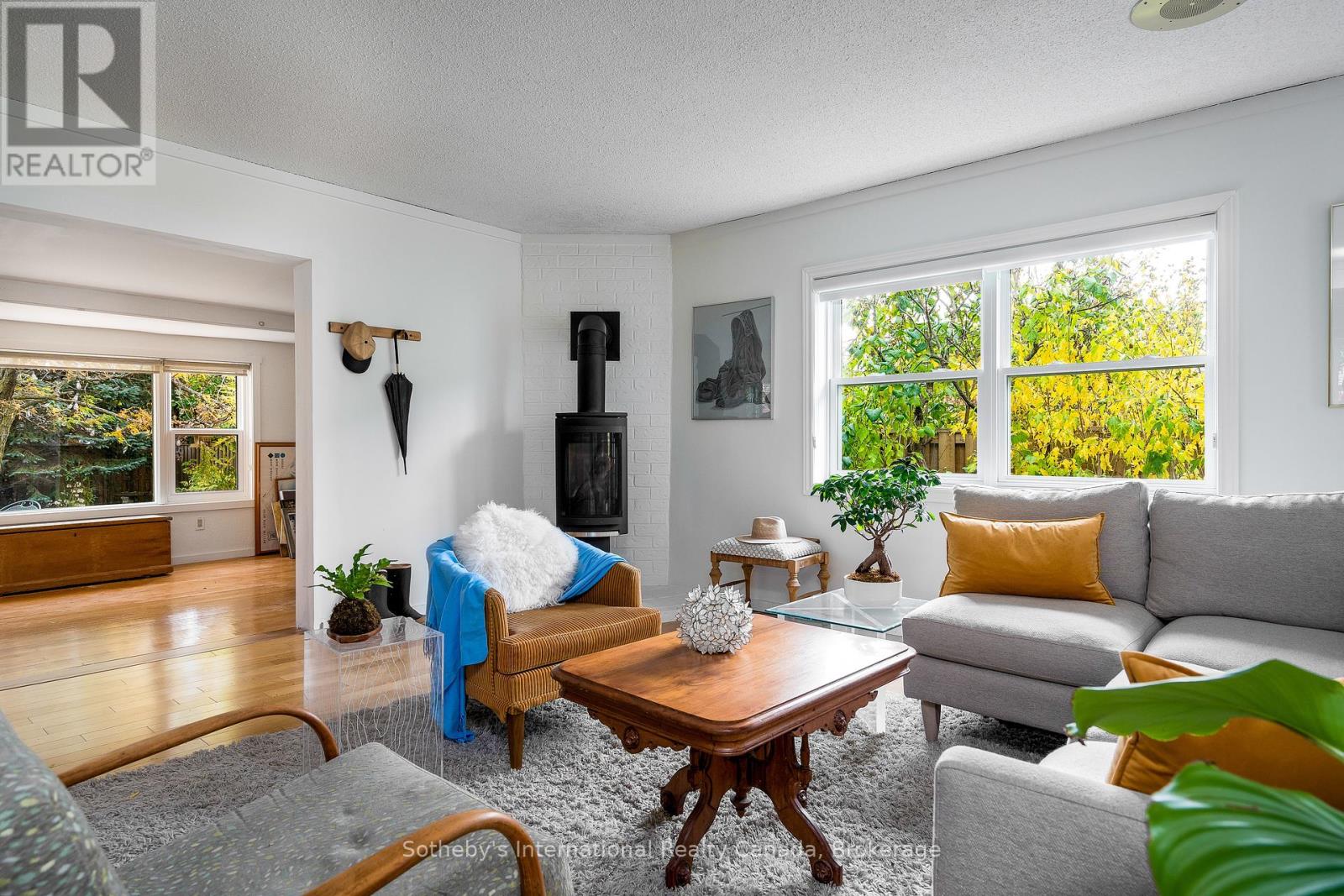 Photo 4 of 335 Napier Street, Collingwood ON