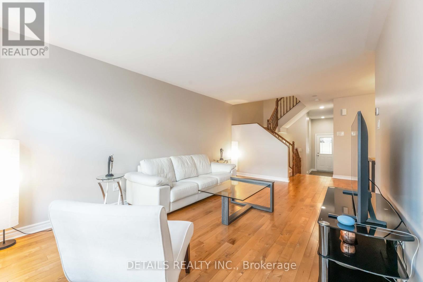 Photo 10 of 606 Malkowski Street, Ottawa ON